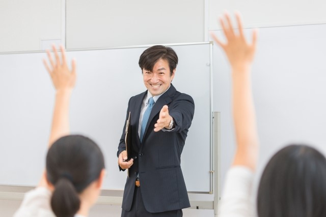 しゃべりが“プーさん口調”、冒頭の2文字を歌っただけで…私がお世話になった“名物先生”