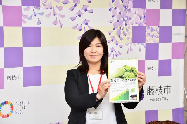 “農林水産大臣賞の高級抹茶”を贅沢に使用！ 静岡県藤枝市がオススメする“最上級に濃い抹茶ジェラート”とは？