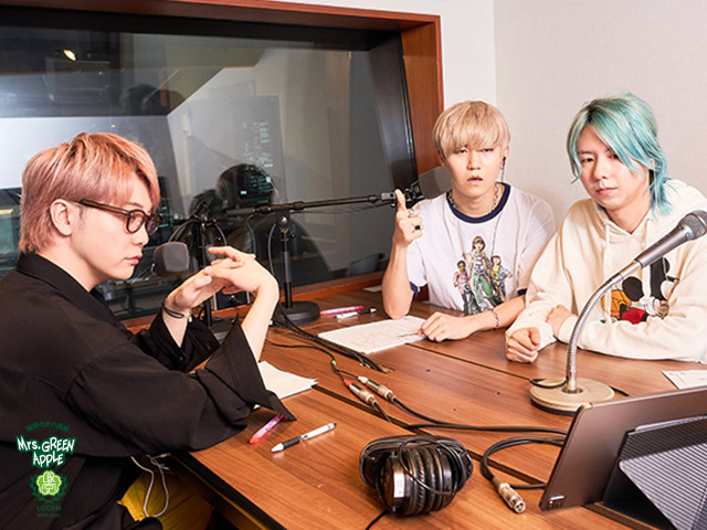 Mrs. GREEN APPLE 新曲『ダンスホール』MVでダンス披露「結構大変で